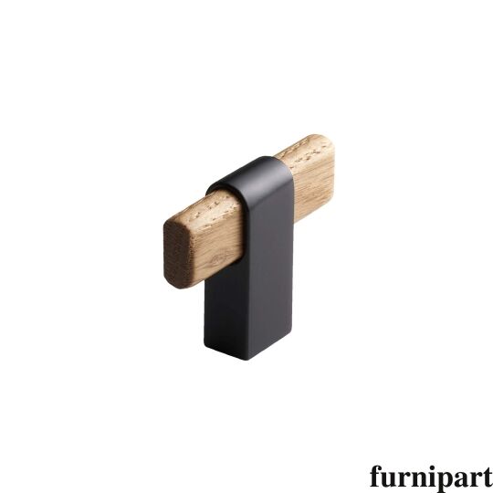 Zwarte keuken met hout stoere landelijke keuken houten deurknop